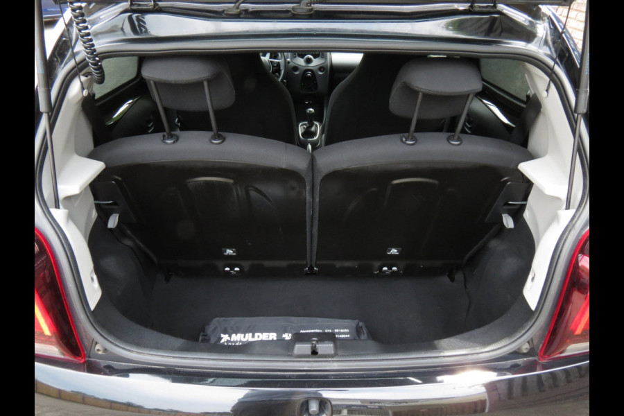 Peugeot 108 1.0 e-VTi Active 5-DRS | AIRCO | ALL-SEASON BANDEN | BLUETOOTH | ORIGINEEL NEDERLANDSE AUTO |