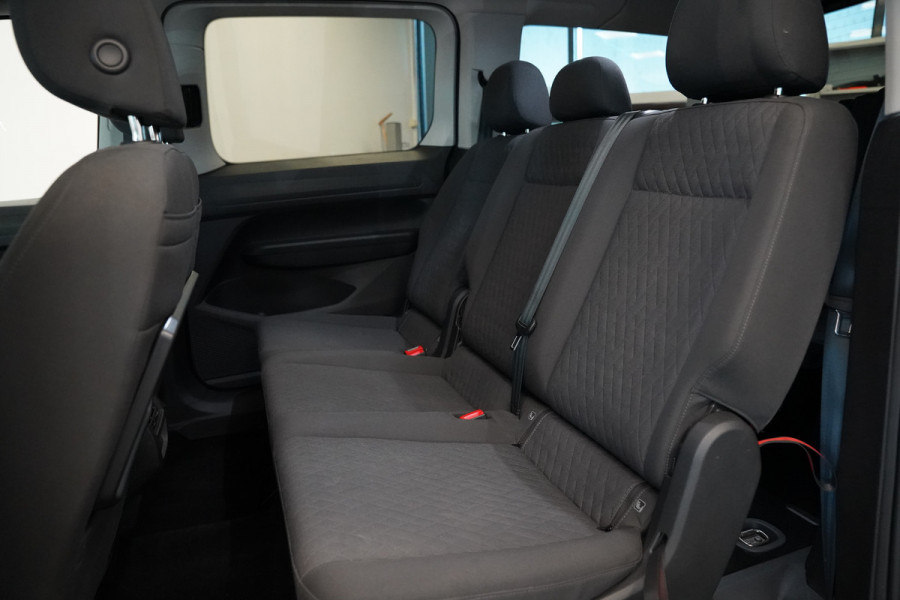 Volkswagen Caddy Maxi 1.5 TSI 7p 7 Persoons PDC Navigatie 24 Maanden garantie* (Vraag naar de voorwaarden)