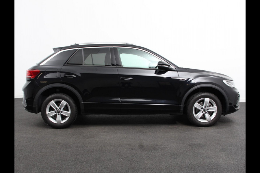 Volkswagen T-Roc 1.5 TSI DSG R-Line Climate control Adaptieve cruise control LED Navigatie Achteruitrijcamera Parkeersensoren Apple Carplay Android Auto Radio