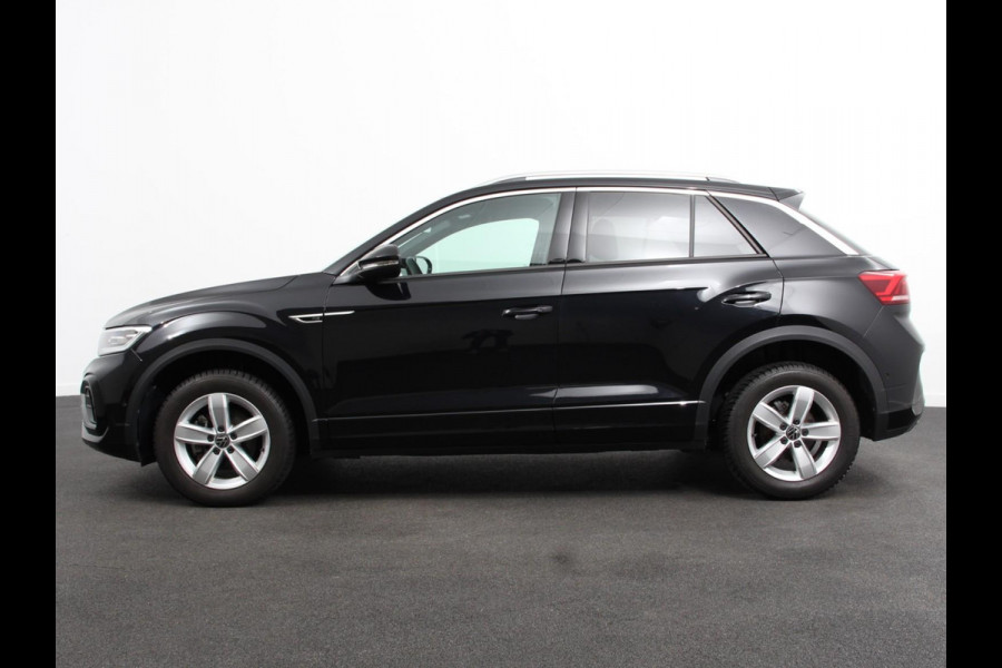 Volkswagen T-Roc 1.5 TSI DSG R-Line Climate control Adaptieve cruise control LED Navigatie Achteruitrijcamera Parkeersensoren Apple Carplay Android Auto Radio