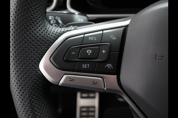Volkswagen T-Roc 1.5 TSI DSG R-Line Climate control Adaptieve cruise control LED Navigatie Achteruitrijcamera Parkeersensoren Apple Carplay Android Auto Radio