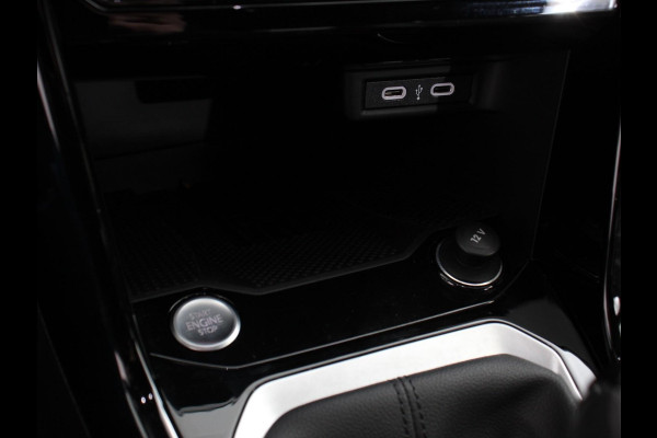 Volkswagen T-Roc 1.5 TSI DSG R-Line Climate control Adaptieve cruise control LED Navigatie Achteruitrijcamera Parkeersensoren Apple Carplay Android Auto Radio