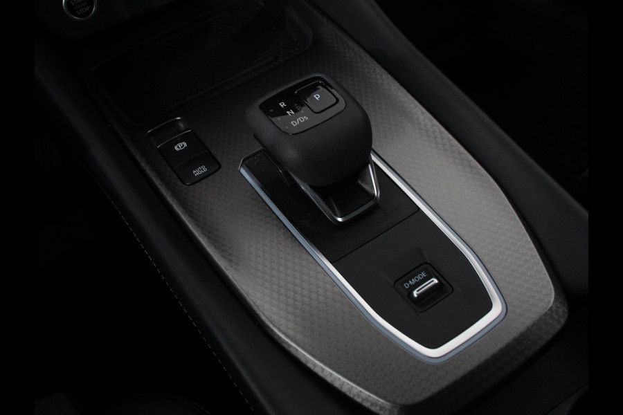 Nissan QASHQAI 1.3 MHEV Automaat N-Connecta Navigatie Climate Control Sfeerverlichting Camera 360 Led Dab verwarmde voorstoelen Adaptieve Cruise Control Digitale Cockpit Lichtmetalen Velgen