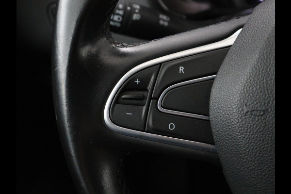 Renault Kadjar 1.2 TCe Bose Panoramadak | Bluetooth | Cruise control | Climate control | Stoelverwarming | Bose Audio | Achteruitrij camera | Parkeersensoren | Navigatie