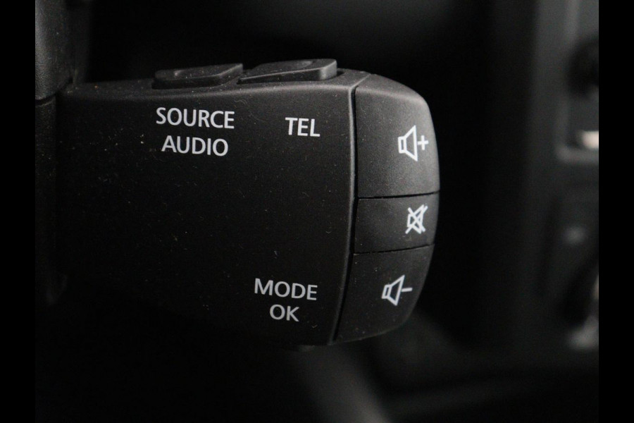 Renault Kadjar 1.2 TCe Bose Panoramadak | Bluetooth | Cruise control | Climate control | Stoelverwarming | Bose Audio | Achteruitrij camera | Parkeersensoren | Navigatie