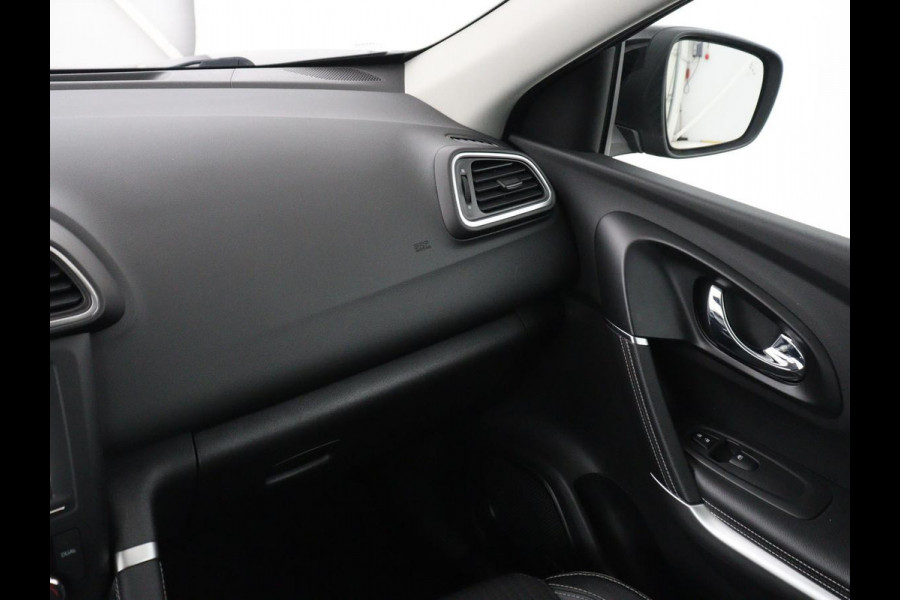 Renault Kadjar 1.2 TCe Bose Panoramadak | Bluetooth | Cruise control | Climate control | Stoelverwarming | Bose Audio | Achteruitrij camera | Parkeersensoren | Navigatie