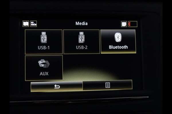 Renault Kadjar 1.2 TCe Bose Panoramadak | Bluetooth | Cruise control | Climate control | Stoelverwarming | Bose Audio | Achteruitrij camera | Parkeersensoren | Navigatie