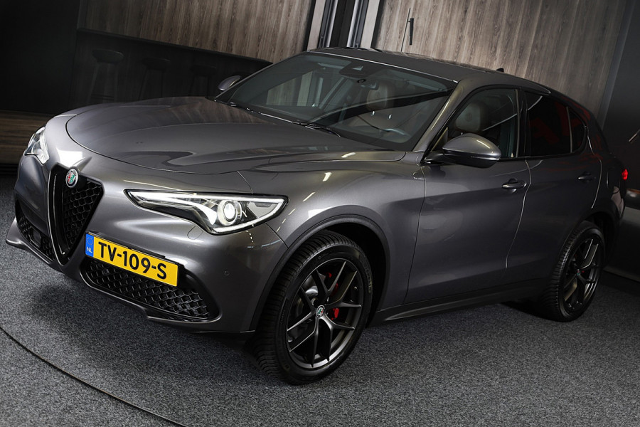 Alfa Romeo Stelvio 2.0 T AWD Veloce / Cognac Leder / Acc / Lane Assist / Memory / Elek Stoelen / Navi / Camera / 20 Inch