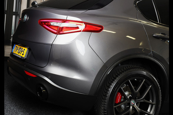 Alfa Romeo Stelvio 2.0 T AWD Veloce / Cognac Leder / Acc / Lane Assist / Memory / Elek Stoelen / Navi / Camera / 20 Inch