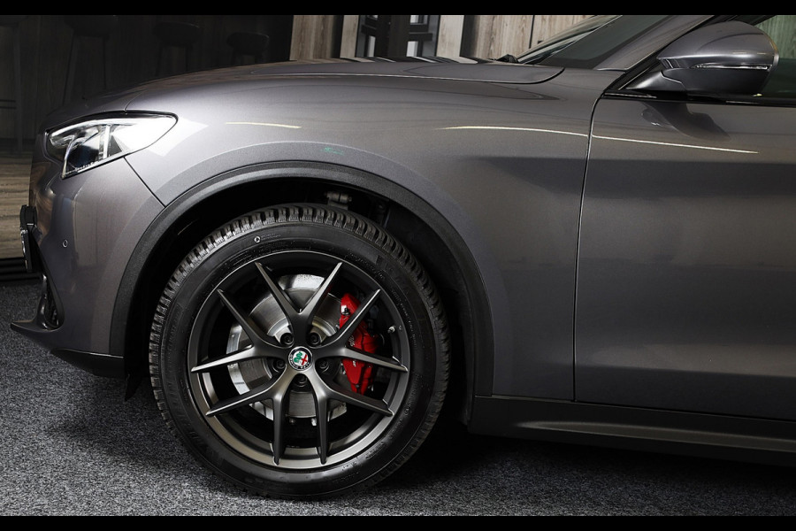 Alfa Romeo Stelvio 2.0 T AWD Veloce / Cognac Leder / Acc / Lane Assist / Memory / Elek Stoelen / Navi / Camera / 20 Inch