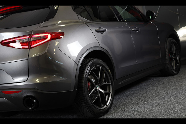 Alfa Romeo Stelvio 2.0 T AWD Veloce / Cognac Leder / Acc / Lane Assist / Memory / Elek Stoelen / Navi / Camera / 20 Inch