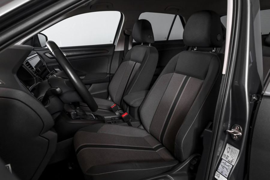 Volkswagen T-Roc 1.5 TSI Style 150 PK | Adapt. Cruise | PDC | Camera | NAV + App. Connect | ECC | Elek. Klep | LM 17" |