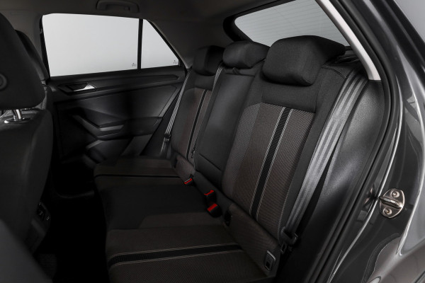 Volkswagen T-Roc 1.5 TSI Style 150 PK | Adapt. Cruise | PDC | Camera | NAV + App. Connect | ECC | Elek. Klep | LM 17" |