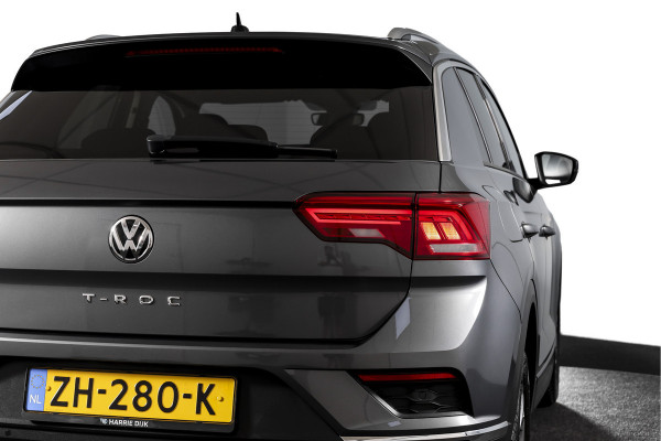 Volkswagen T-Roc 1.5 TSI Style 150 PK | Adapt. Cruise | PDC | Camera | NAV + App. Connect | ECC | Elek. Klep | LM 17" |