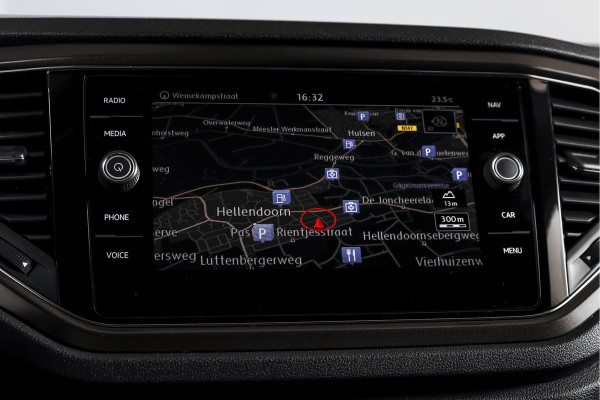 Volkswagen T-Roc 1.5 TSI Style 150 PK | Adapt. Cruise | PDC | Camera | NAV + App. Connect | ECC | Elek. Klep | LM 17" |