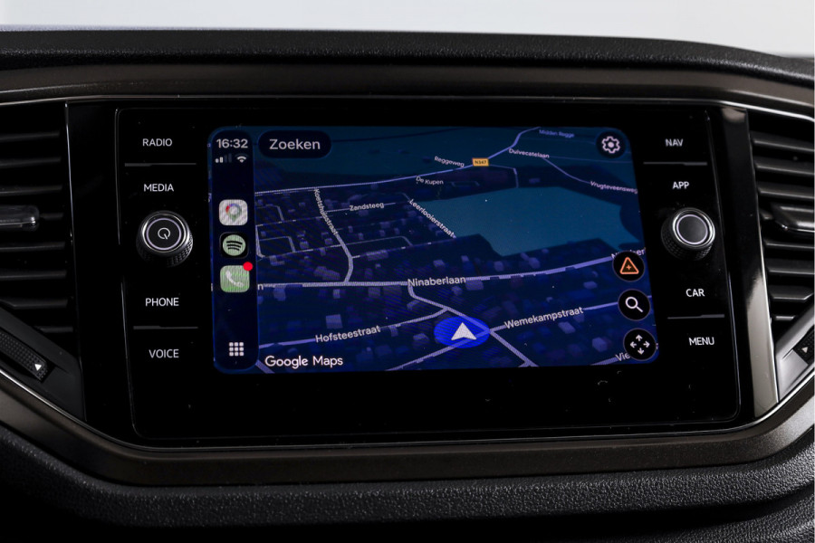 Volkswagen T-Roc 1.5 TSI Style 150 PK | Adapt. Cruise | PDC | Camera | NAV + App. Connect | ECC | Elek. Klep | LM 17" |