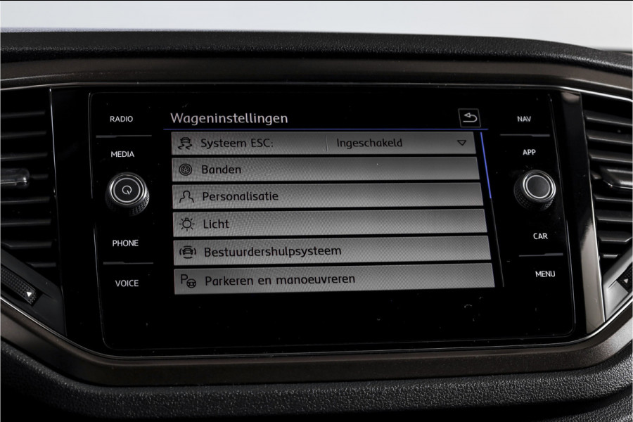 Volkswagen T-Roc 1.5 TSI Style 150 PK | Adapt. Cruise | PDC | Camera | NAV + App. Connect | ECC | Elek. Klep | LM 17" |