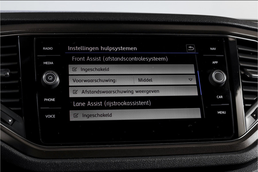 Volkswagen T-Roc 1.5 TSI Style 150 PK | Adapt. Cruise | PDC | Camera | NAV + App. Connect | ECC | Elek. Klep | LM 17" |