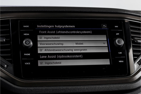 Volkswagen T-Roc 1.5 TSI Style 150 PK | Adapt. Cruise | PDC | Camera | NAV + App. Connect | ECC | Elek. Klep | LM 17" |