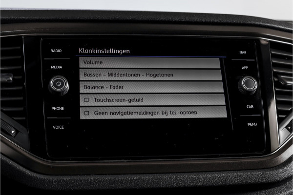 Volkswagen T-Roc 1.5 TSI Style 150 PK | Adapt. Cruise | PDC | Camera | NAV + App. Connect | ECC | Elek. Klep | LM 17" |