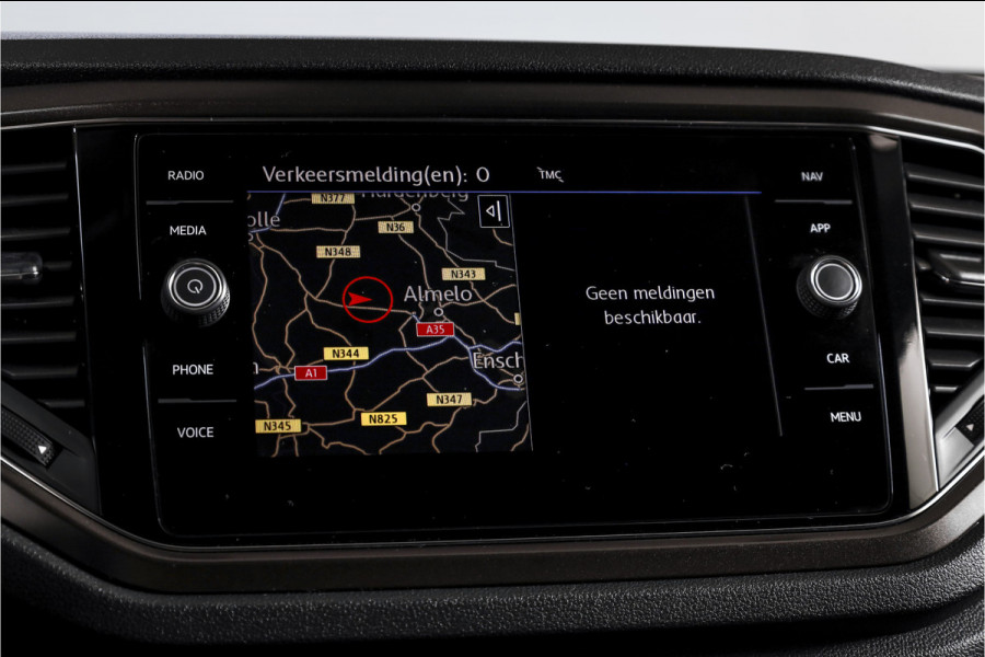 Volkswagen T-Roc 1.5 TSI Style 150 PK | Adapt. Cruise | PDC | Camera | NAV + App. Connect | ECC | Elek. Klep | LM 17" |