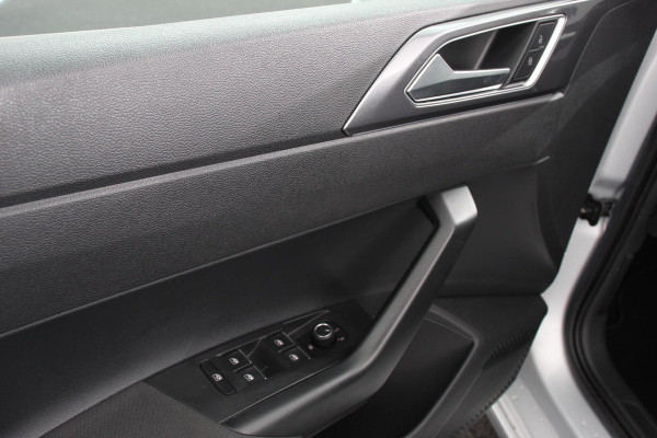 Volkswagen Polo 1.0 TSI 110 pk DSG Highline Panorama dak Navigatie Apple Carplay/Android Auto Wireless Adaptive Cruise Control Parkeersensoren Stoelverwarming  Climatronic Getinte ramen
