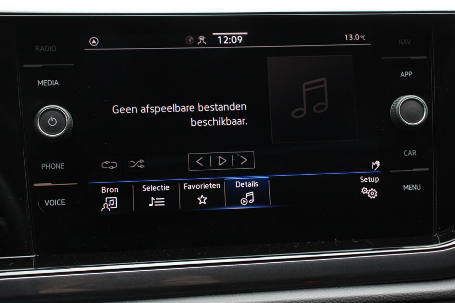 Volkswagen Polo 1.0 TSI 110 pk DSG Highline Panorama dak Navigatie Apple Carplay/Android Auto Wireless Adaptive Cruise Control Parkeersensoren Stoelverwarming  Climatronic Getinte ramen