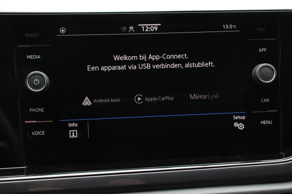 Volkswagen Polo 1.0 TSI 110 pk DSG Highline Panorama dak Navigatie Apple Carplay/Android Auto Wireless Adaptive Cruise Control Parkeersensoren Stoelverwarming  Climatronic Getinte ramen