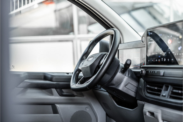 Ford Transit Custom 320 2.0 TDCI L2H1 | ACC | Blind Spot | CarPlay | Navigatie | Camera | Stoelverwarming | Trekhaak | Lederen bekleding