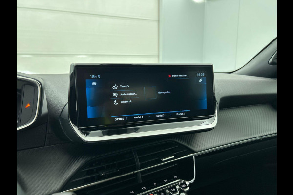 Peugeot 2008 1.2 PureTech 130pk Automaat Allure Pack Climate control Cruise control Navigatie Parkeersensoren Apple Carplay/ Android Auto LED Lichtmetalen Velgen Cruise Control