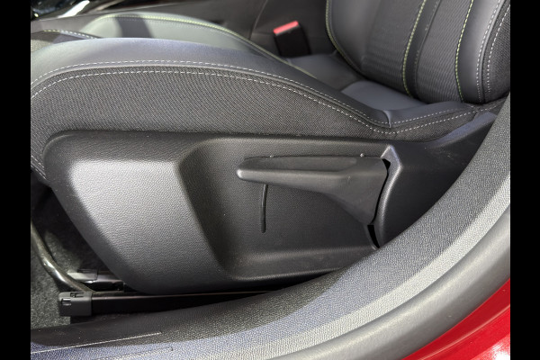 Peugeot e-208 EV GT 51 kWh | 360 Cam | Sport interieur | Soh (batterijcheck) Waarde 97,8 %