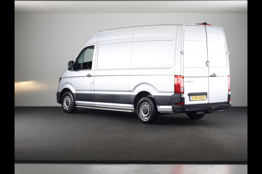 Volkswagen Crafter 35 2.0 TDI L3H3 Highline EURO VI 140 pk | Verlengde garantie | Navigatie | Dode hoek detentie | Trekhaak | Verwarmde voorruit