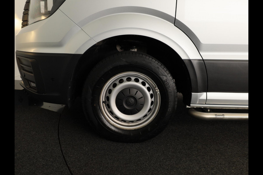 Volkswagen Crafter 35 2.0 TDI L3H3 Highline EURO VI 140 pk | Verlengde garantie | Navigatie | Dode hoek detentie | Trekhaak | Verwarmde voorruit