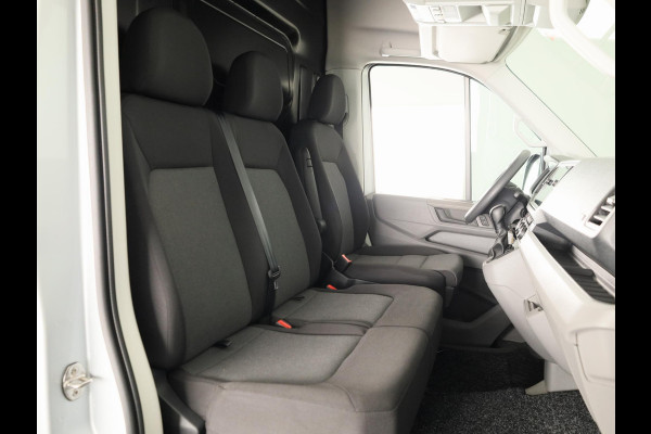 Volkswagen Crafter 35 2.0 TDI L3H3 Highline EURO VI 140 pk | Verlengde garantie | Navigatie | Dode hoek detentie | Trekhaak | Verwarmde voorruit