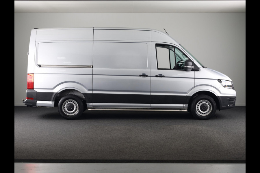 Volkswagen Crafter 35 2.0 TDI L3H3 Highline EURO VI 140 pk | Verlengde garantie | Navigatie | Dode hoek detentie | Trekhaak | Verwarmde voorruit