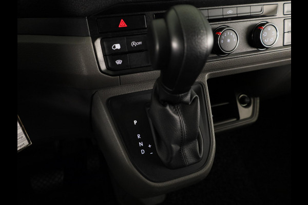 Volkswagen Crafter 35 2.0 TDI L3H3 Highline EURO VI 140 pk | Verlengde garantie | Navigatie | Dode hoek detentie | Trekhaak | Verwarmde voorruit