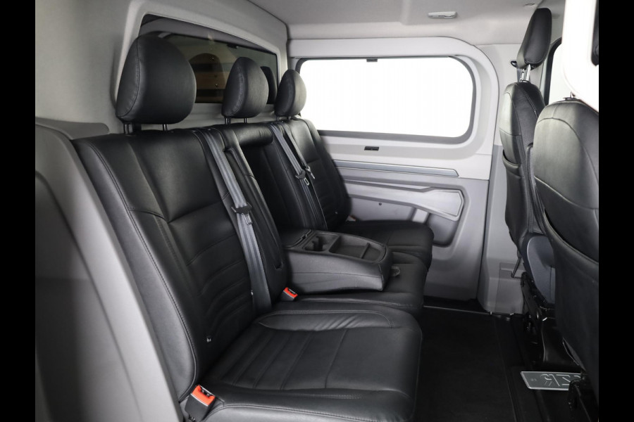 Volkswagen Transporter 2.0 TDI L2H1 30 4MOTION PanAmericana 170Pk Automaat DC Dubbele cabine | Verlengde garantie | Lederen bekleding | Trekhaak | Navigatie |