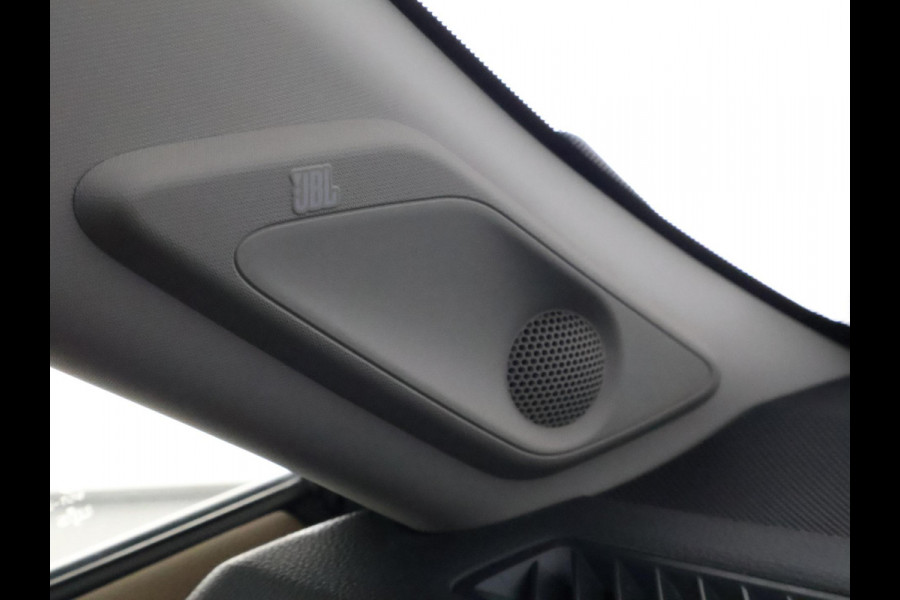 Toyota RAV4 2.5 Hybrid AWD Executive | 1650 KG trekgewicht | JBL Audio | Memory seats | 360° Camera | Stoelverwarming