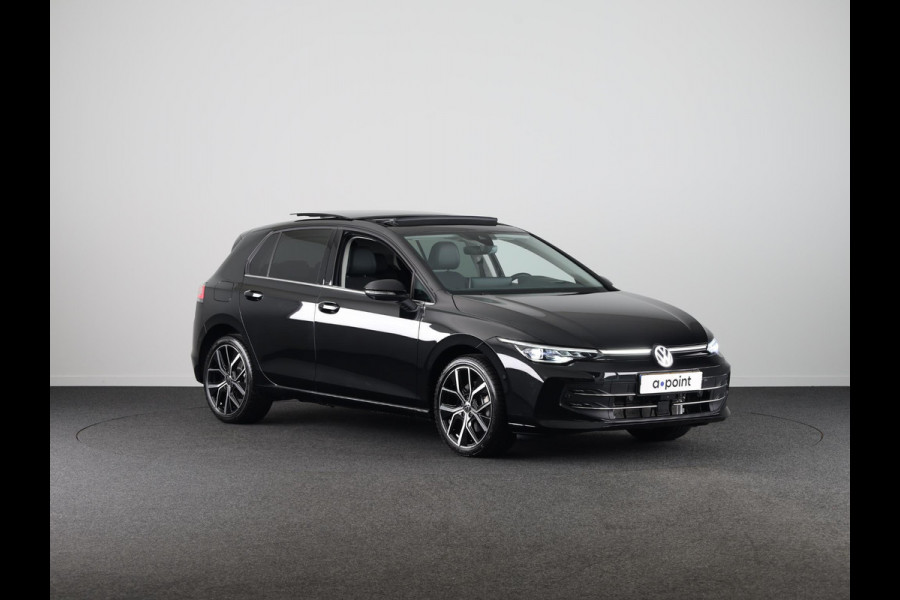 Volkswagen Golf 1.5 eHybrid Style Edition 204PK | Panoramadak | Wegklapbare trekhaak | Sportonderstel | Led matrix | Stoelverwarming | 18 Inch | Verlengde garantie