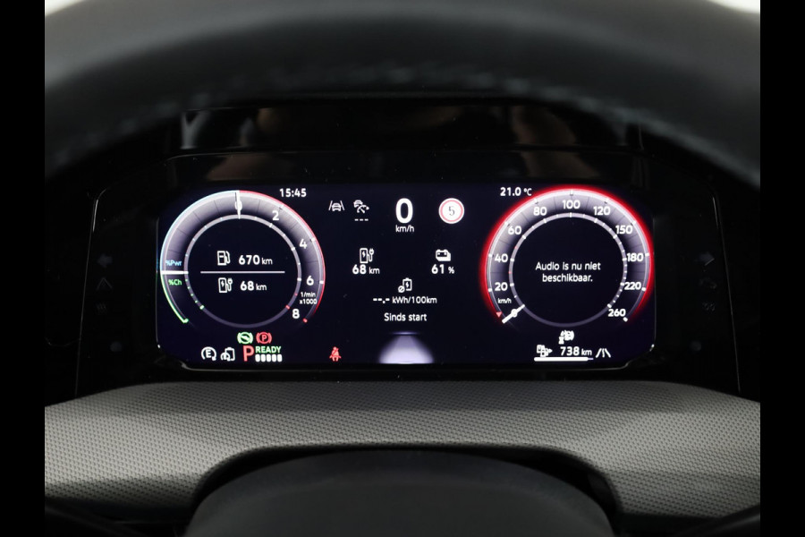Volkswagen Golf 1.5 eHybrid Style Edition 204PK | Panoramadak | Wegklapbare trekhaak | Sportonderstel | Led matrix | Stoelverwarming | 18 Inch | Verlengde garantie