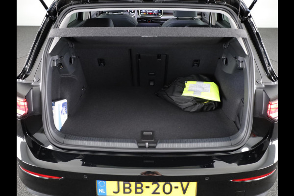 Volkswagen Golf 1.5 eHybrid Style Edition 204PK | Panoramadak | Wegklapbare trekhaak | Sportonderstel | Led matrix | Stoelverwarming | 18 Inch | Verlengde garantie