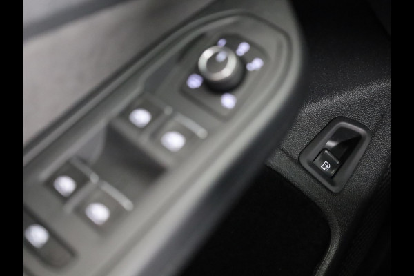 Volkswagen Golf 1.5 eHybrid Style Edition 204PK | Panoramadak | Wegklapbare trekhaak | Sportonderstel | Led matrix | Stoelverwarming | 18 Inch | Verlengde garantie