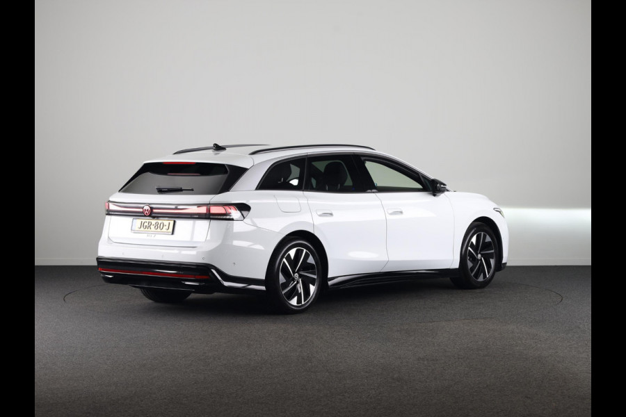 Volkswagen ID.7 Tourer Pro Business 77 kWh accu, 210 kW / 286 pk Variant | Navigatie | 360 Camera | Elektrische klep | Head Up display |
