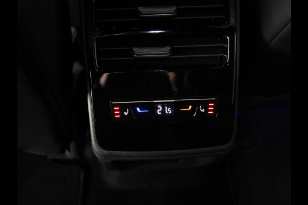Volkswagen ID.7 Tourer Pro Business 77 kWh accu, 210 kW / 286 pk Variant | Navigatie | 360 Camera | Elektrische klep | Head Up display |