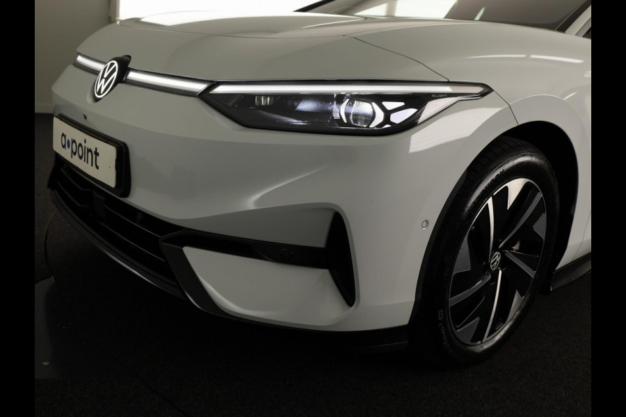 Volkswagen ID.7 Tourer Pro Business 77 kWh accu, 210 kW / 286 pk Variant | Navigatie | 360 Camera | Elektrische klep | Head Up display |
