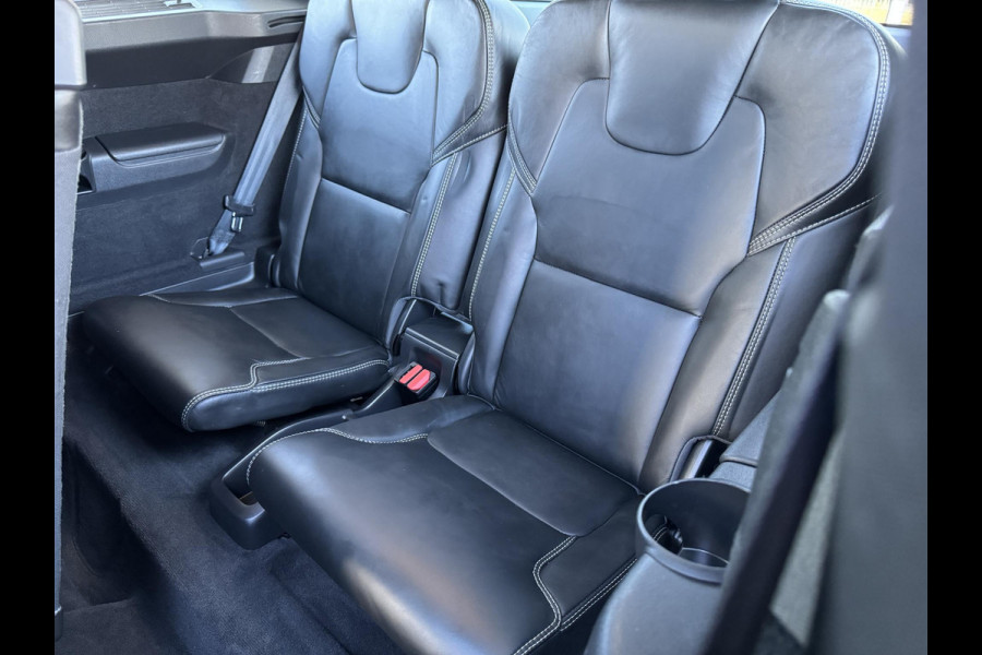 Volvo XC90 2.0 T8 Twin Engine AWD Inscription / 7 Persoons / Panoramadak / Luchtvering / Trekhaak / 20 Inch / Harman Kardon / Comfortstoelen / Stoelverwarming / Achteruitrijcamera / LED / Elektrisch Verstelbare Stoelen