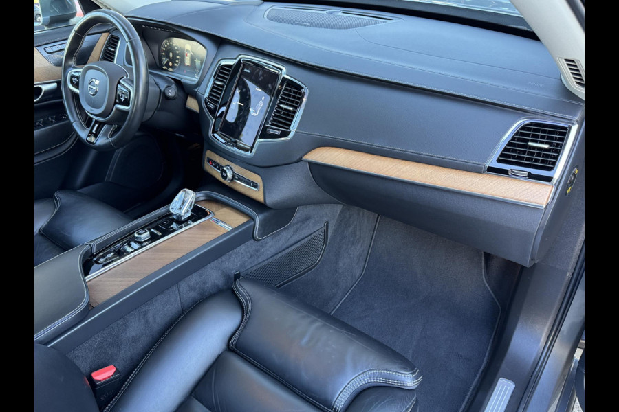 Volvo XC90 2.0 T8 Twin Engine AWD Inscription / 7 Persoons / Panoramadak / Luchtvering / Trekhaak / 20 Inch / Harman Kardon / Comfortstoelen / Stoelverwarming / Achteruitrijcamera / LED / Elektrisch Verstelbare Stoelen