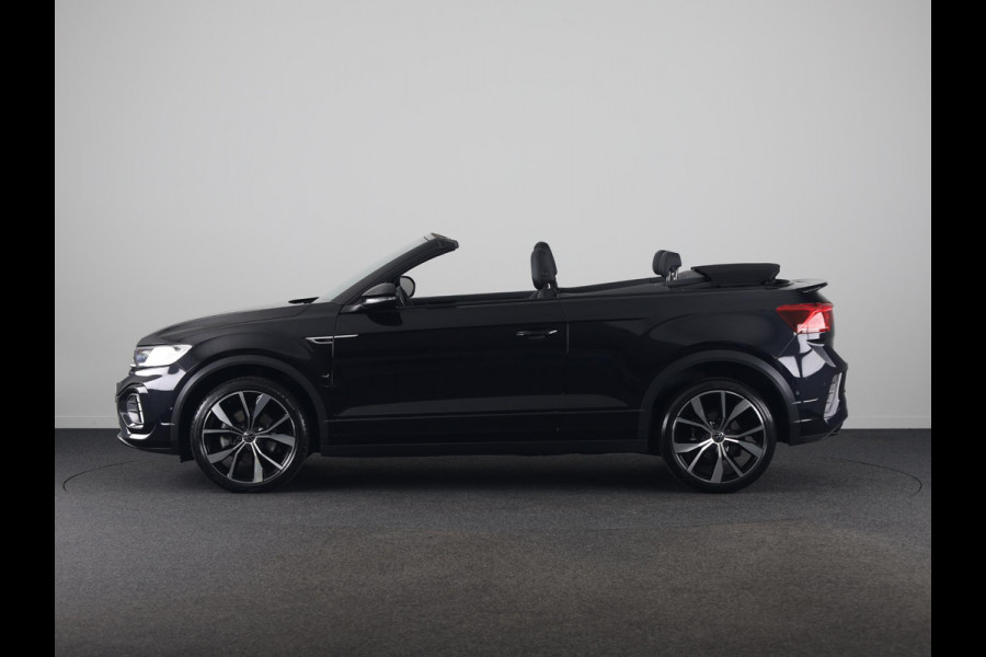 Volkswagen T-Roc Cabrio 1.5 TSI R-Line 150 pk Automaat (DSG) | Navigatie | Trekhaak (afneembaar) | Windscherm | Parkeersensoren (Park assist) | Achteruitrijcamera | Stoelverwarming | R-Line |
