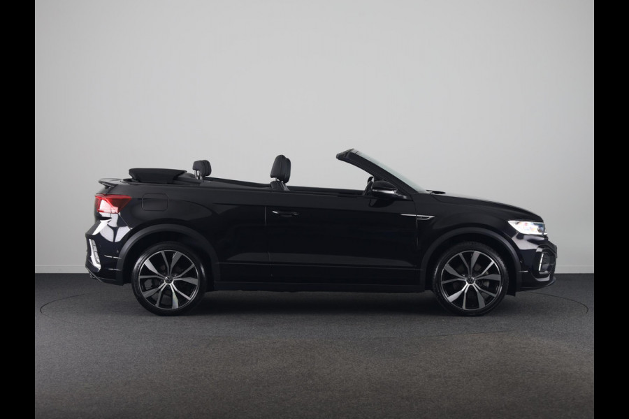 Volkswagen T-Roc Cabrio 1.5 TSI R-Line 150 pk Automaat (DSG) | Navigatie | Trekhaak (afneembaar) | Windscherm | Parkeersensoren (Park assist) | Achteruitrijcamera | Stoelverwarming | R-Line |