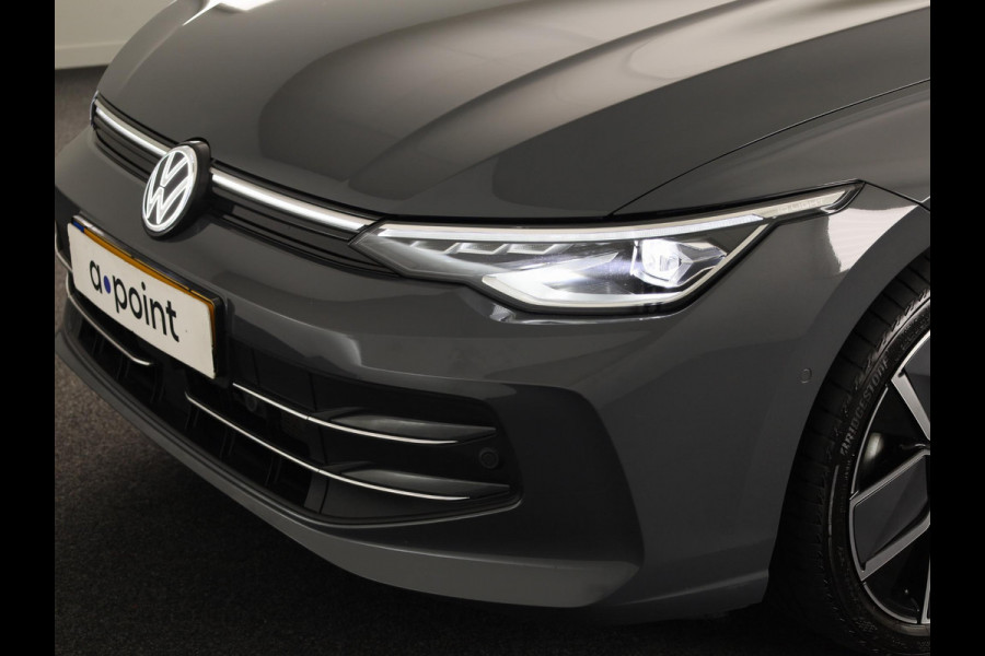 Volkswagen Golf 1.5 eHybrid Style Edition 204 pk Automaat (DSG) | Verlengde garantie | Navigatie via App | Panoramadak | Parkeersensoren (Park assist) | Achteruitrijcamera | Stoelverwarming |